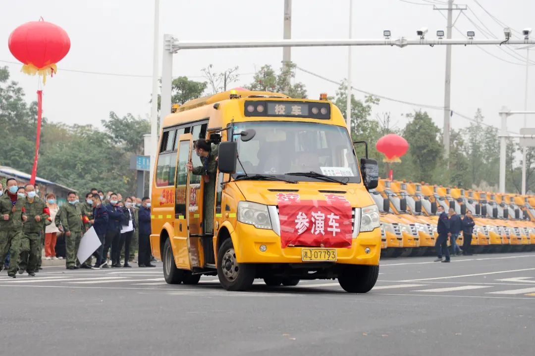 常德市湘北汽車(chē)運(yùn)輸有限公司,常德包車(chē)客運(yùn),常德旅游服務(wù),校車(chē)服務(wù)