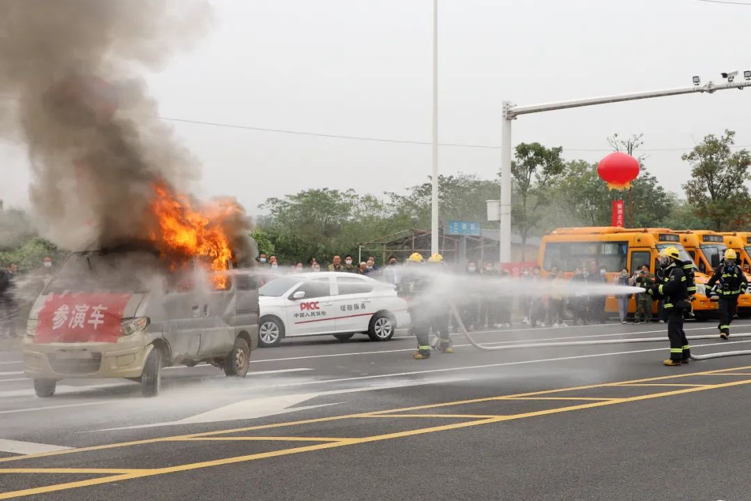 常德市湘北汽車(chē)運(yùn)輸有限公司,常德包車(chē)客運(yùn),常德旅游服務(wù),校車(chē)服務(wù)
