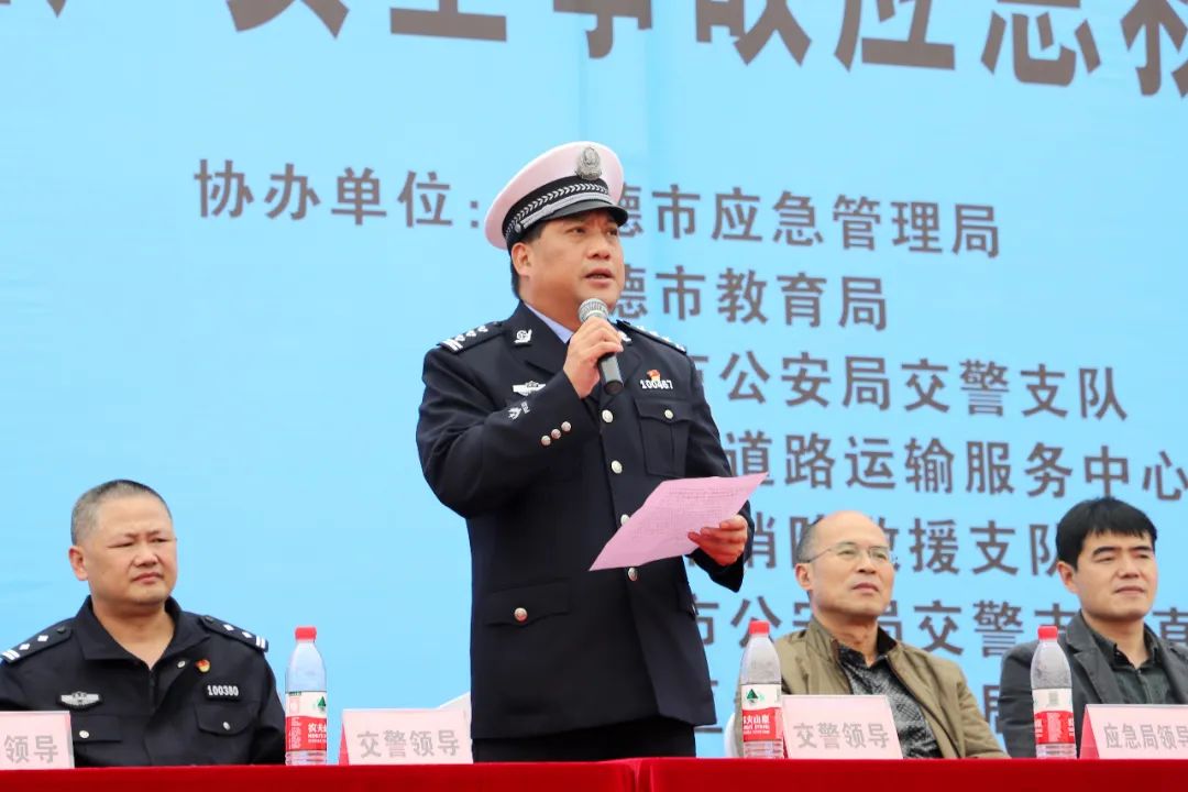 常德市湘北汽車(chē)運(yùn)輸有限公司,常德包車(chē)客運(yùn),常德旅游服務(wù),校車(chē)服務(wù)